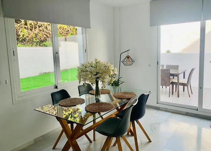 Increible Bajo Con Jardin Y Piscina - Puerto Banus * Марбелья