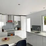 Increible Bajo Con Jardin Y Piscina - Puerto Banus * Marbella
