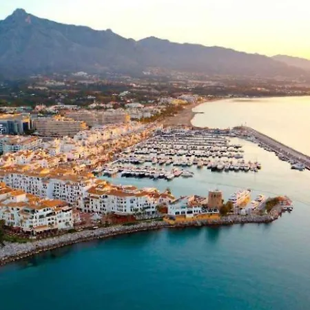 Lägenhet Increible Bajo Con Jardin Y Piscina - Puerto Banus *