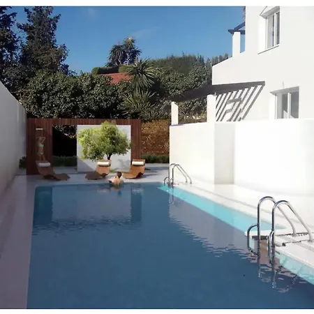 Increible Bajo Con Jardin Y Piscina - Puerto Banus Lägenhet *