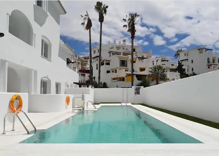 Increíble Bajo Con Jardín Y Piscina - Puerto Banús Apartamento Marbella